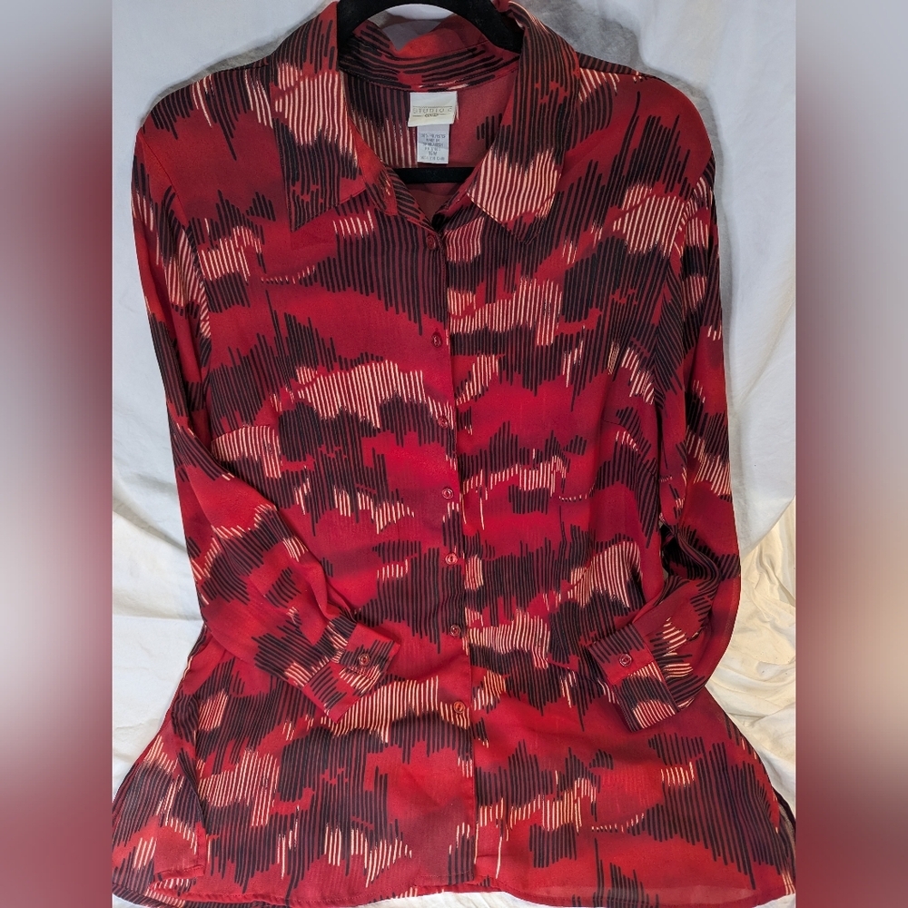 Studio C Plus 16W Abstract Long Tunic, Shirt, Blouse, Button Front Red, Black